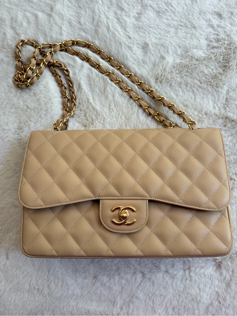 Chanel Quilted Shoulder Bag in Beige with Gold Hardware authentic guaranteed